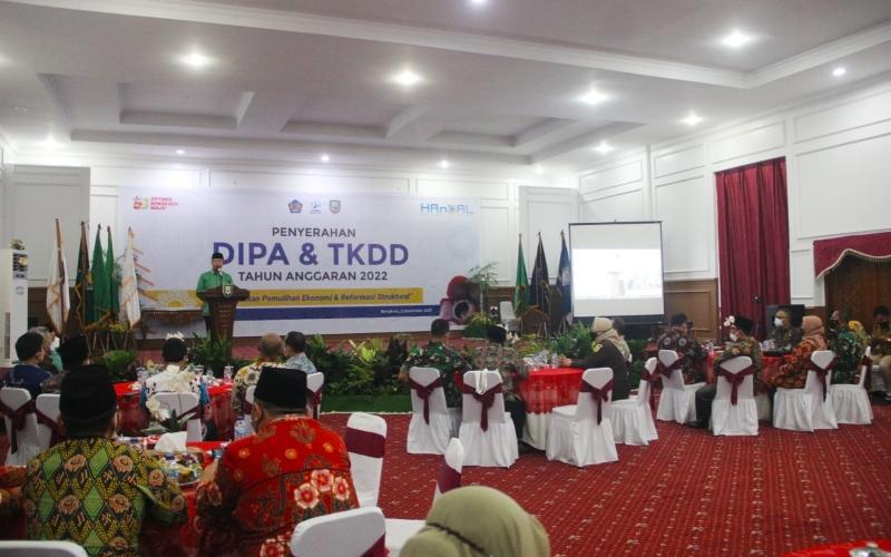 Penyerahan DIPA dan TKDD Provinsi Bengkulu Tahun Anggaran 2022