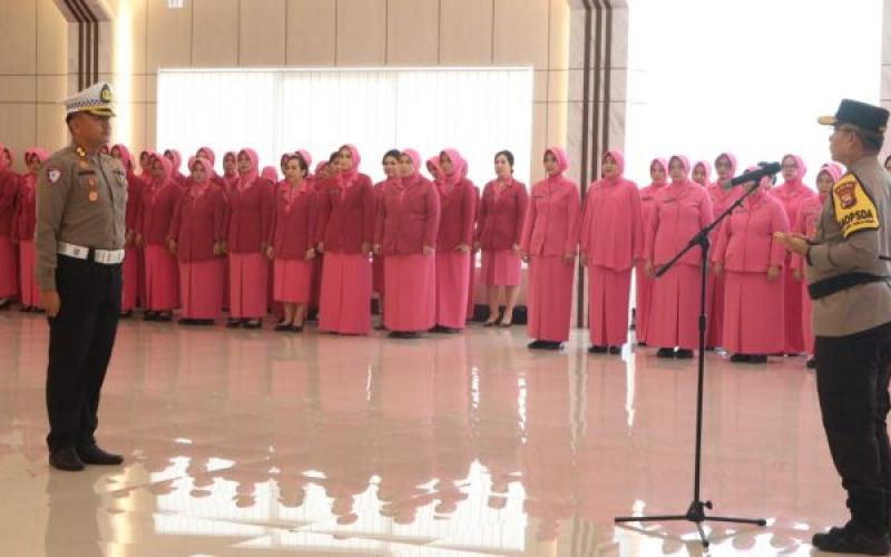 Kapolda Bengkulu Pimpin Upacara Kenaikan Pangkat 508 Personel Polda Bengkulu