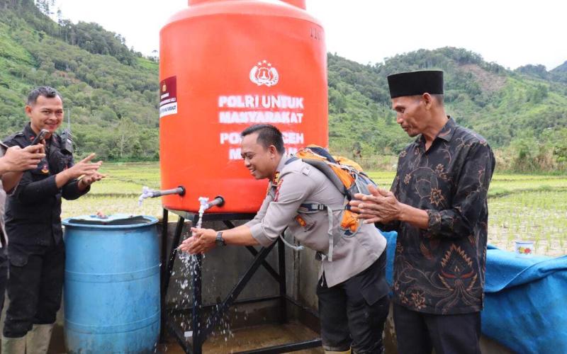Air Kembali Mengalir, Harapan Tumbuh: Sumur Bor Kapolda Aceh Jadi Sumber Kehidupan Warga Terdampak Bencana di Aceh Tengah