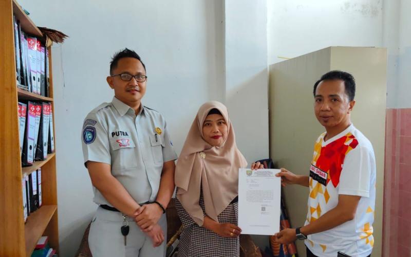 Jasa Raharja dan Tim Pembina Samsat Bengkulu Utara Sampaikan SPTPD ke RSUD Argamakmur