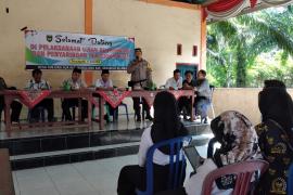 Bhabinkamtibmas Polsek Manna, Hadiri Seleksi Penjaringan Calon Perangkat Desa Tanjung Aur 