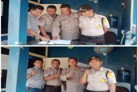 Jaga Keamanan Wilayah, Bhabinkamtibmas Polsek Teluk Segara Sambangi Satpam PLN kelurahan Pasar Baru