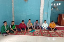 Bhabinkamtibmas Polsek Pino Sambangi Penyuluhan Mahasiswa KKN UMB di desa Kota Bumi 