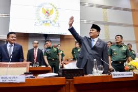 Rapat Terakhir Bersama Komisi I DPR RI, Prabowo Pamit dan Mohon Maaf 
