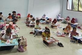 Antusiasme Anak-Anak Tunjukkan Kreativitas Dalam Lomba Mewarnai Hari Pahlawan
