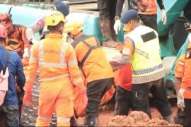 Satbrimob Polda Jateng Temukan Dua Korban Meninggal Dunia dalam Operasi SAR Longsor Majenang