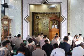 Polda Bengkulu Binrohtal Rutin, Pentingnya Qalbu Bersih Jadi Pesan Utama