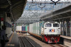 KAI Logistik Jaga Ketahanan Distribusi Nasional Selama Libur Akhir Pekan Kenaikan Yesus Kristus