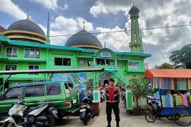 Personel Polres Rejang Lebong Laksanakan Pengamanan Sholat Jumat