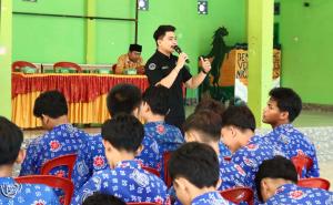 Jejak Digital Tak Bisa Dihapus: Polda Bengkulu Bekali Pelajar SMA 5 Kota Bengkulu Jurus Bijak Bermedsos