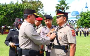 Polres Lebong Gelar Sertijab Pejabat dan Wisuda Purnabakti Kompol Tri Sumartono