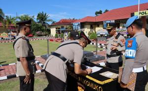 Kapolres Mukomuko Gelar Upacara Serah Terima Jabatan Kasat Reskrim, Kasi Propam, Kapolsek Ipuh dan Kapolsek V Koto