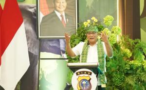 Berkunjung ke Mapolda Riau, Menteri Lingkungan Hidup Dorong Replikasi Green Policing Secara Nasional