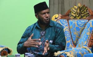 Tokoh Muslim Papua sekaligus Ketua Takmir Masjid Raya Provinsi Papua KH. Abdul Kahar Yelipele, S.Pd.I., M.Pd.I., 