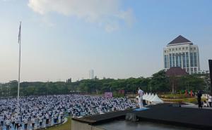 Didukung Embassy of India, Unesa Pecahkan Rekor MURI dengan Peserta Disabilitas Terbanyak dalam Yoga Bersama