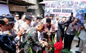 Polri Bedah 80 Rumah Layak Huni