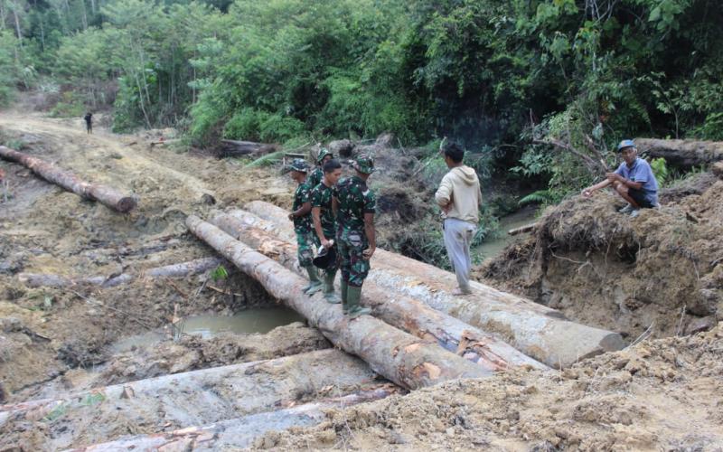 Jembatan Penghubung Desa Kampuri Capai 25 Persen