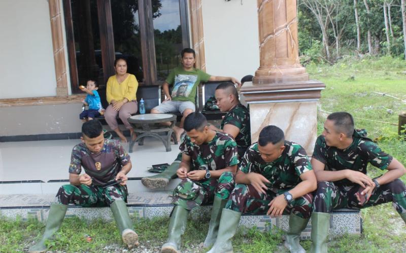 Personel TMMD Dihindangkan Kopi dan Makan Siang