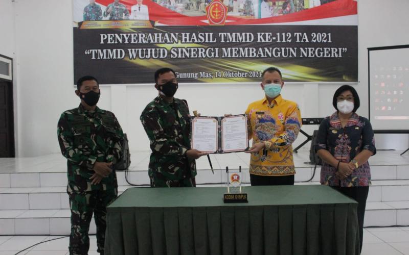 TMMD ke-112 Resmi Ditutup, Kapendam XII/Tpr : Wujud dan Upaya Tingkatkan Kesejahteraan Menuju Indonesia Maju