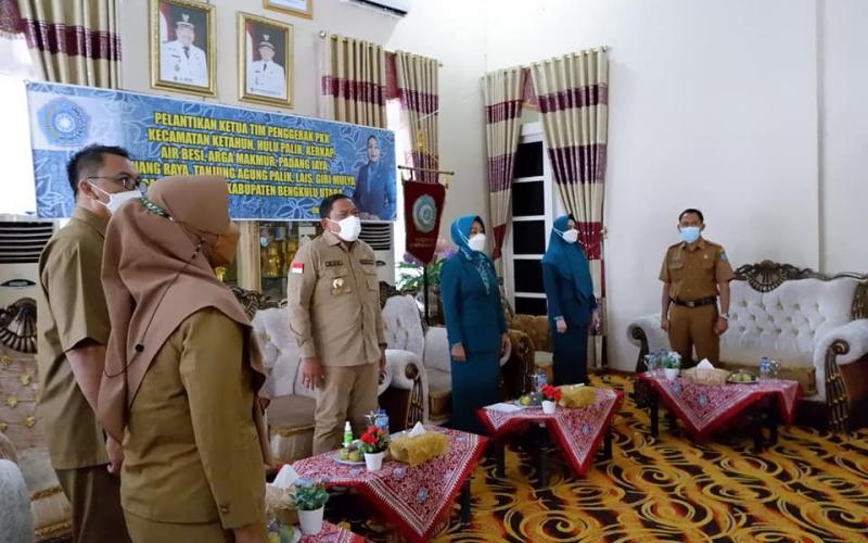 Lantik TP-PKK Se-Kecamatan Bengkulu Utara, Ketua Tegaskan Pentingnya Peran PKK Dukung Program Pemerintah