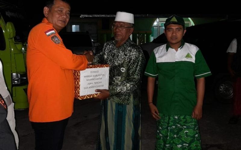 Pengiriman Bantuan Logistik PUDAM Tirta Lawu dan 15 Personil SAR Karanganyar Tiba di Pronojiwo Lumajang