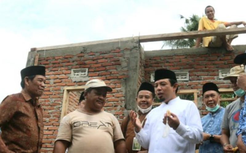 Bertahun-tahun Tinggal di Rumah Tak Layak Huni, Kini Burmawi dan Keluarga Akan Miliki Rumah Impian Atas Sentuhan Helmi – Dedy