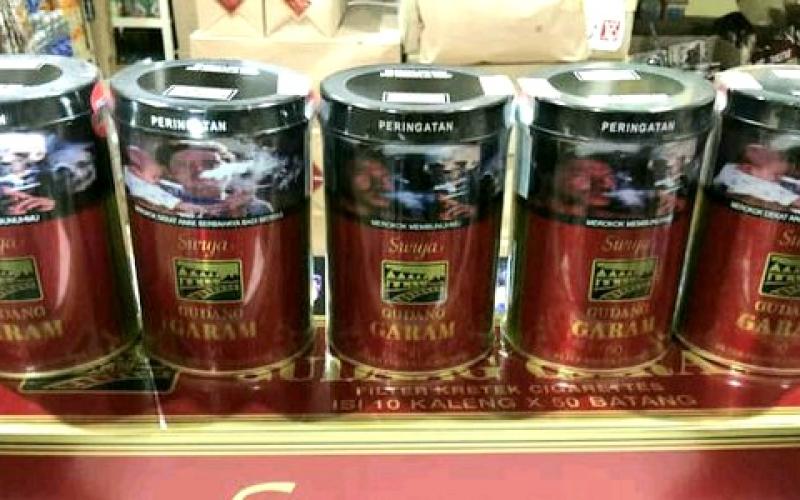 Kaleng Rokok Pembawa Nikmat Tuhan