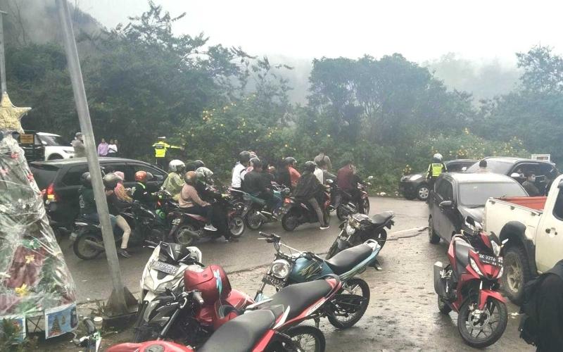 Pengunjung Membludak, Objek Wisata Bukit Sibea-bea Ditutup Sementara