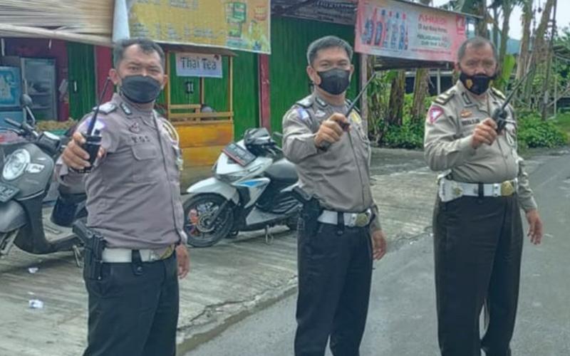 Polisi Lakukan Pengalihan Arus di Kabawetan dan Curug Embun