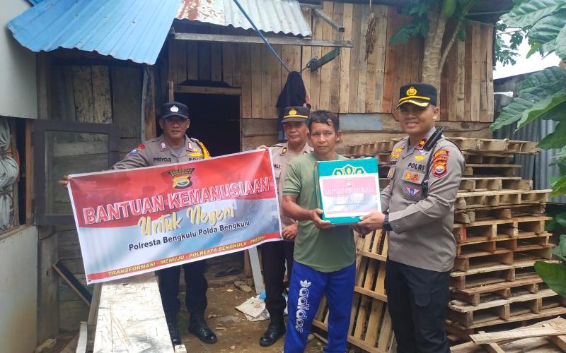 Polsek Gading Cempaka Distribusikan Bantuan Kemanusiaan untuk Negeri