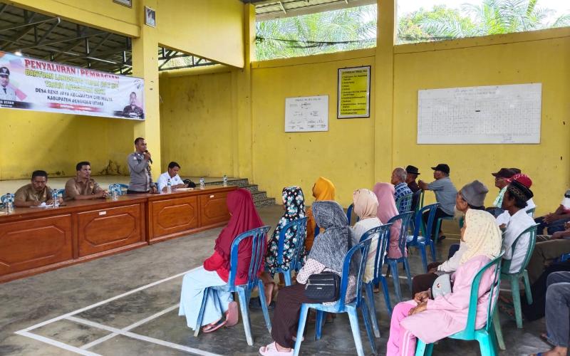Bhabinkamtibmas Polsek Giri Mulya Hadiri Penyaluran BLT DD TW II Desa Rena Jaya