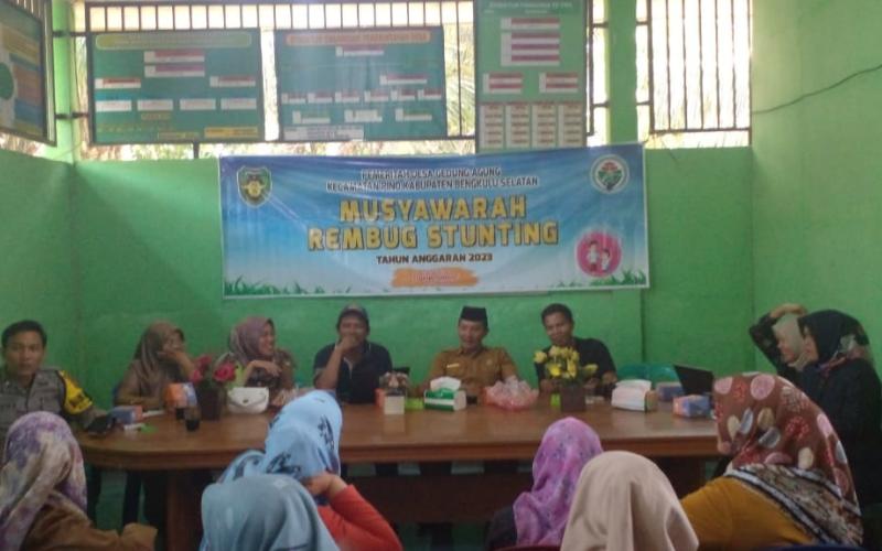 Bhabinkamtibmas Polsek Pino, Hadir Dalam Rembuk Stunting Desa Gedung Agung 