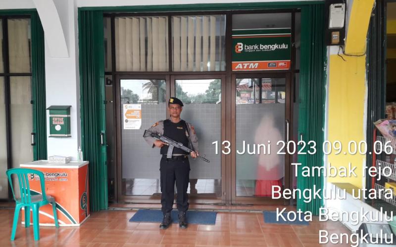 Cegah Krimanalitas di Obyek Vital, Anggota Polsek Padang Jaya Melaksanakan Pengamanan Bank