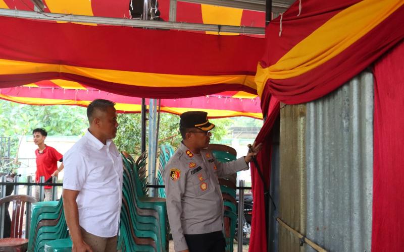 Kapolres Bengkulu Selatan, Cek Untuk Pastikan  Distribusi Logistik Pilkades Terdistribusi Dengan Tepat 