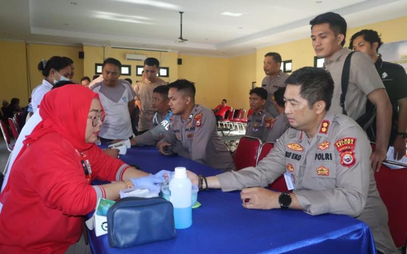 Polres Seluma Gelar Kegiatan Donor Darah Dalam Rangka Hari Bhayangkara Ke-77