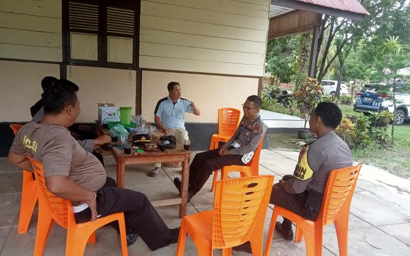 Pererat Silahturahmi, Polsek Maje Gelar Jumat Curhat di Gereja Khatolik 