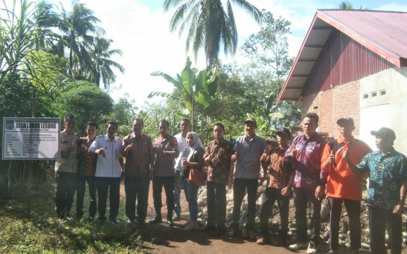 Awasi Dana Desa, Kapolsek Lais Hadiri Penetapan Titik Nol Pembangunan Desa Lubuk Lesung
