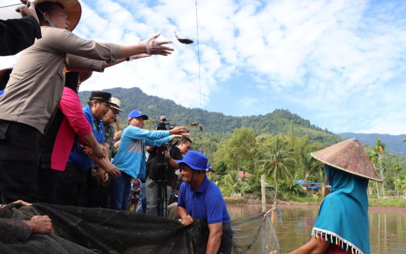 Launching MT2 di Desa Muning Agung, Kapolres Lebong Berharap Perkuat Ketahanan Pangan Masyarakat