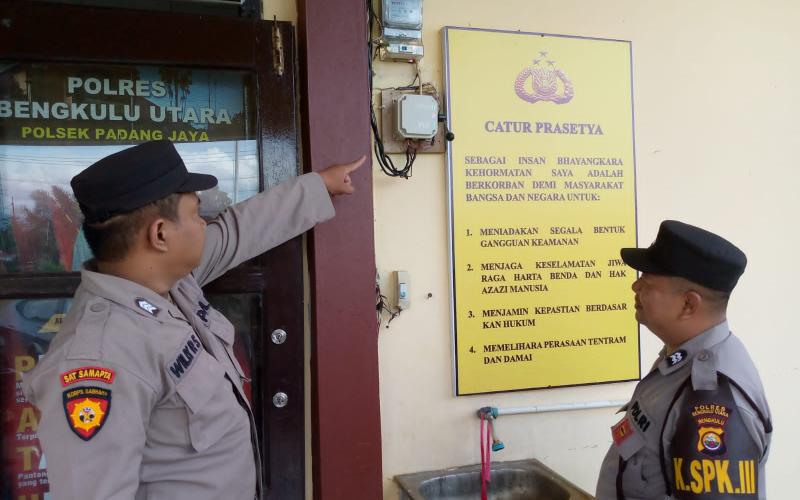 Piket SPKT Polsek Padang Jaya Lakukan Pengecekan Instalasi Listrik, Antisipasi Kebakaran Mako