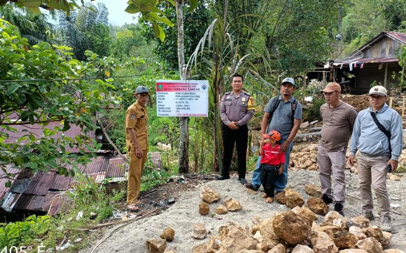 Bhabinkamtibmas Polsek Lebong Utara Sambang ke Warga di Desa Binaannya
