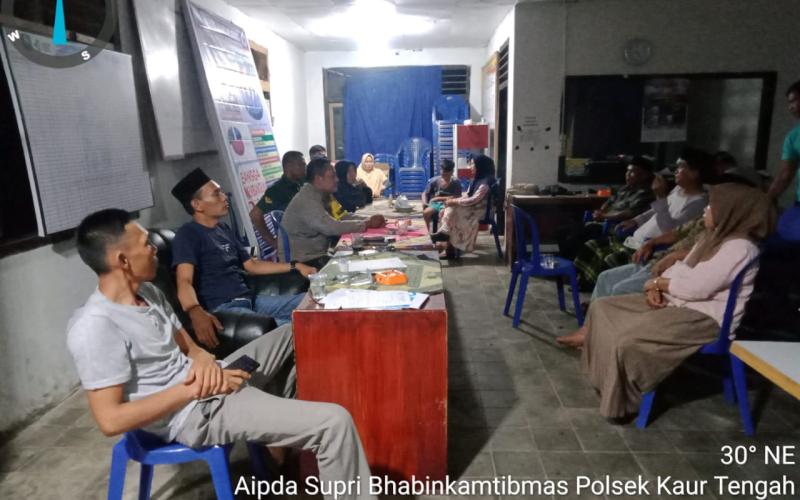 Warga Binaan Bertikai, Bhabinkamtibmas Polsek Kaur Tengah Gelar Mediasi 