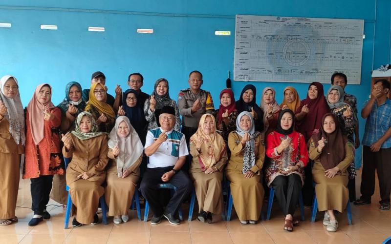 Bhabinkamtibmas Kelurahan Cempaka Permai Polsek Gading Cempaka Hadiri Rapat Pokja KB