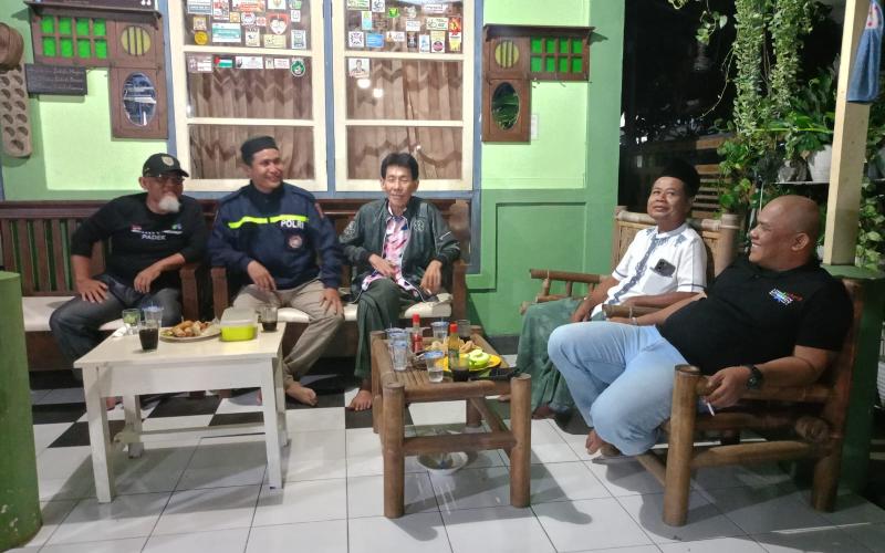 Bhabinkamtibmas Polsek Gading Cempaka Hadiri Kegiatan Pemilihan Ketua RT 03 