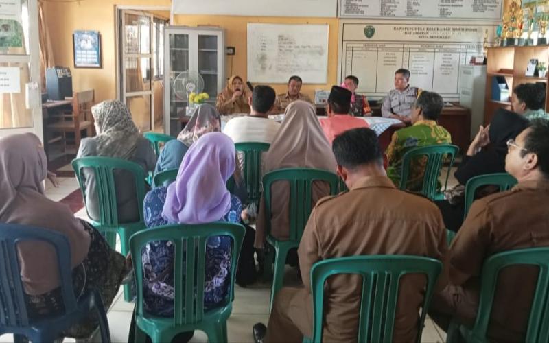 Bhabinkamtibmas Polsek Gading Cempaka, Hadiri Sosialisasi Pembentukan Kampung KB 