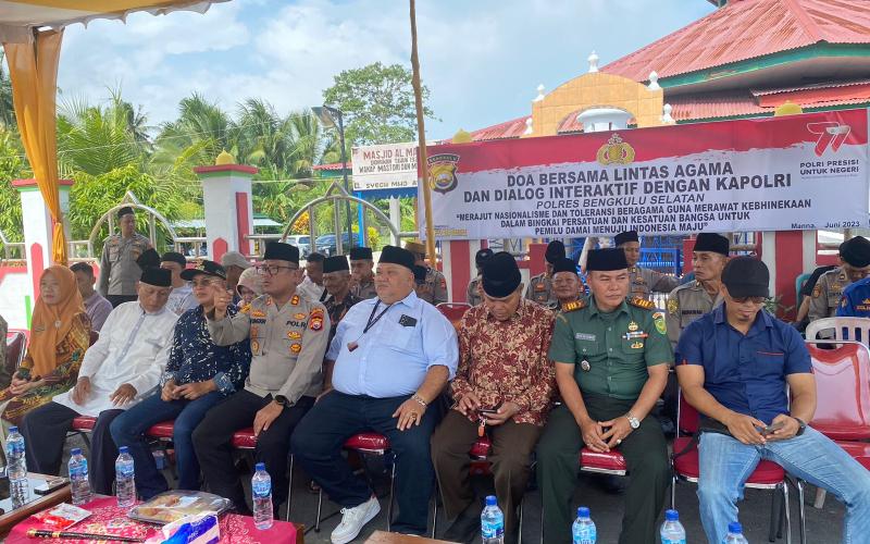 Hari Bhayangkara ke 77 Tahun 2023, Polres BS Doa Bersama Lintas Agama Dilokasi Situs Agama Makam Syech Mohammad Amin 