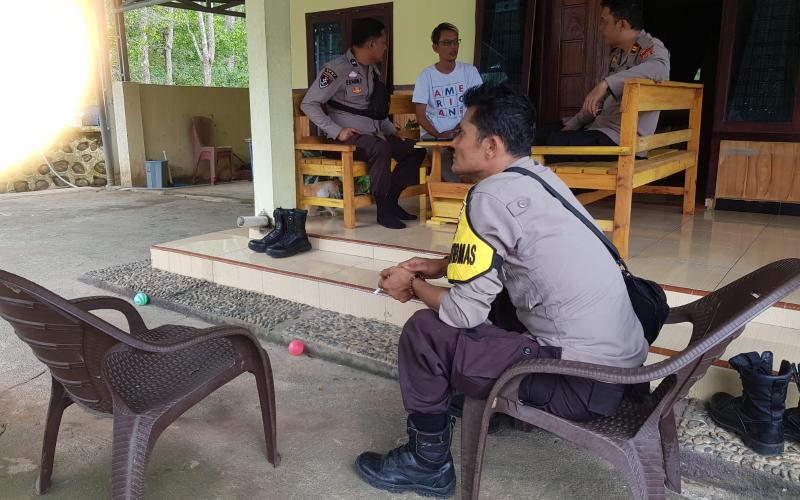 Ciptakan Situasi Kamtibmas yang Kondusif Jelang Pemilu, Polsek Kaur Selatan Sambangi Kepala Desa 