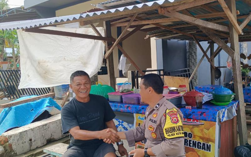 Bhabinkamtibmas Kelurahan Kampung Baru Sambang DDS Imbau Kamtibmas Kepada Warga