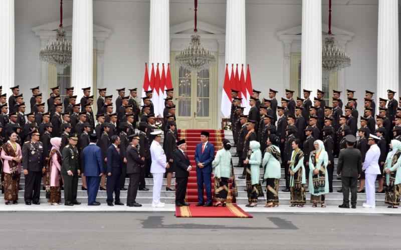 Presiden Jokowi Lantik 833 Perwira Remaja TNI dan Polri