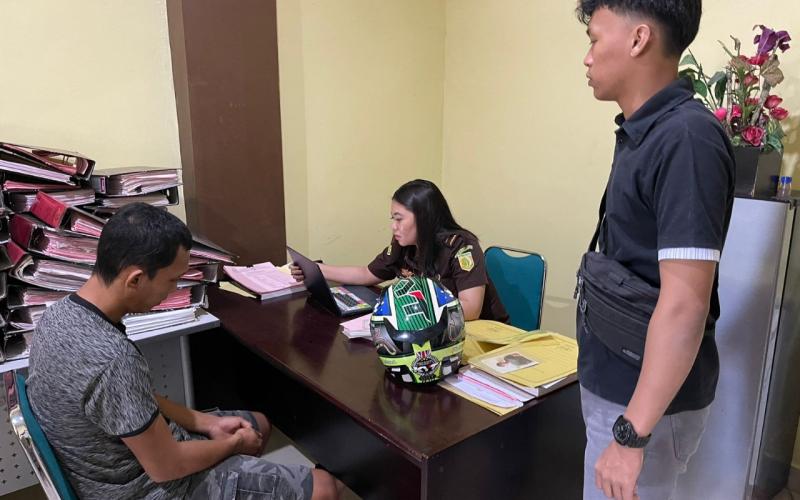 Sat Resnarkoba Polres BS Serahkan Tersangka Narkotika Ke JPU 