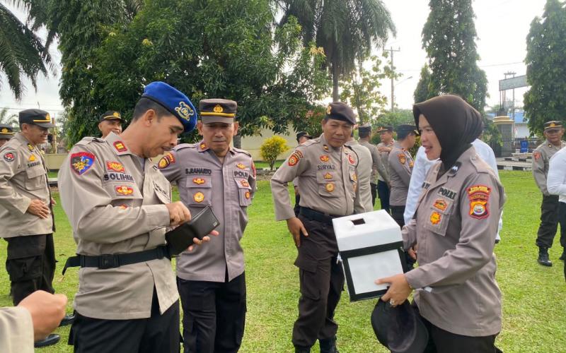 Polres Bengkulu Selatan Gelar Gerakan Sosial Senin Berbagi